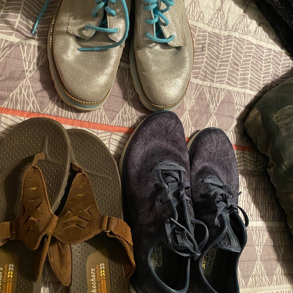 Womens size 8 sketcher shoe bundle